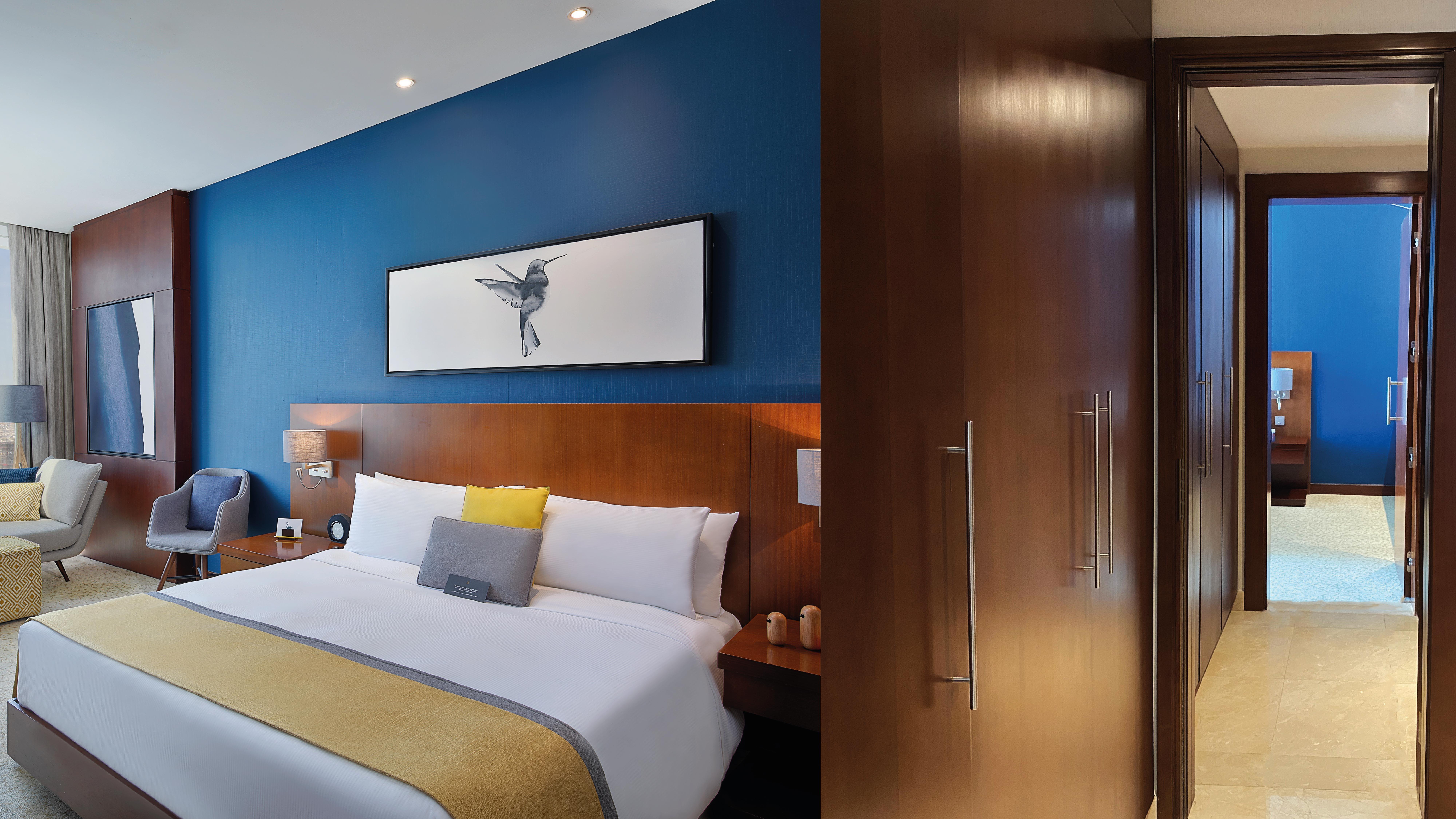Voco Dubai By Ihg Hotel Bagian luar foto A bedroom at the hotel