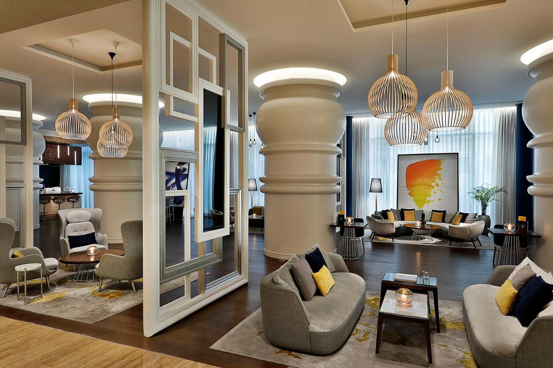 Voco Dubai By Ihg Hotel Bagian luar foto The lobby of the hotel